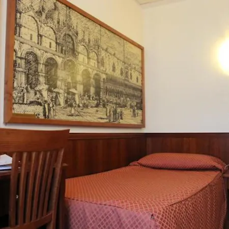 Hotel President Venezia 4*