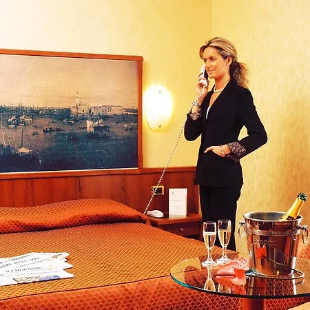 President Venezia Hotel 4*